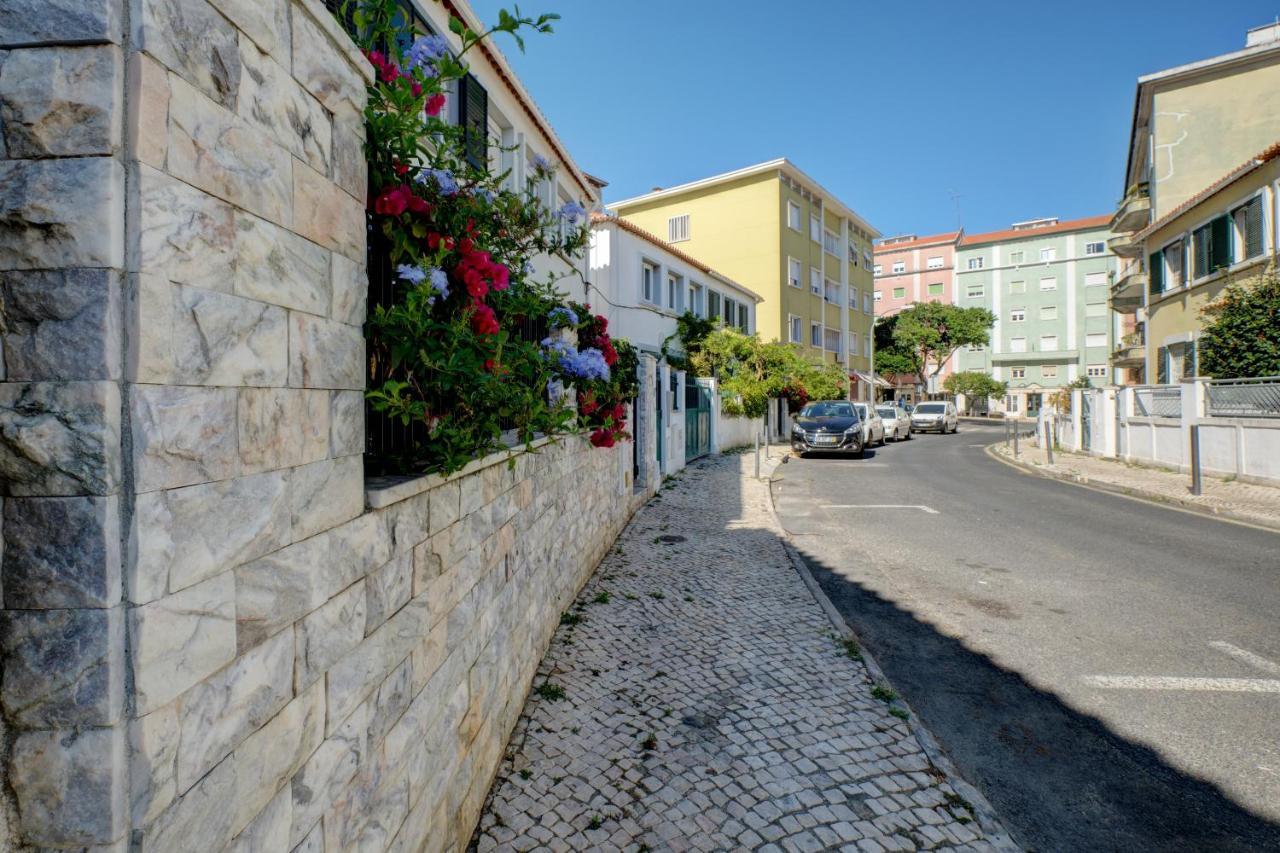 Comfortable Town House In Quiet Area By Lovelystay Lissabon Exterior foto