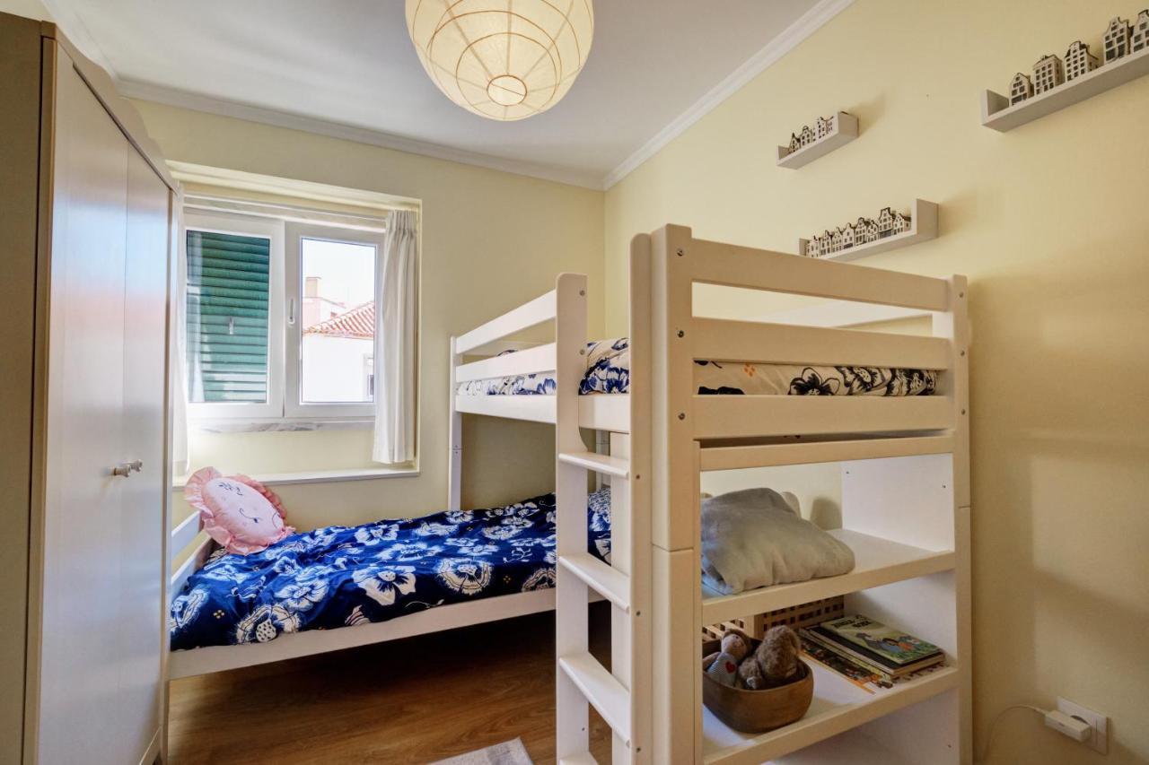 Comfortable Town House In Quiet Area By Lovelystay Lissabon Exterior foto